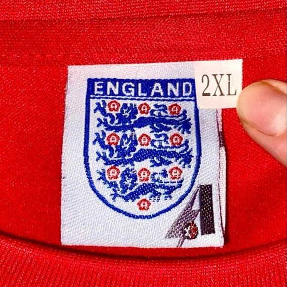 England Red Football Soccer Jersey- Size 2XL - Picture 4 of 4